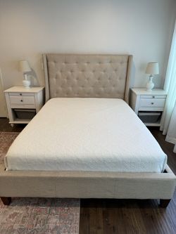 Queen Size Upholstered Bed