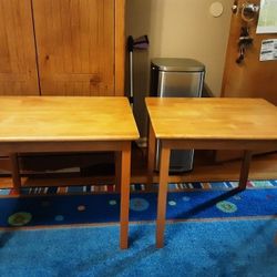  3 Childrens Wooden Desks EC4 KIDS AND MELISSA AND DOUG 