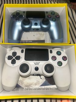 PS4 DualShock 4 Controllers – Blue and White