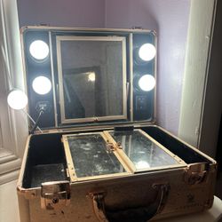 Travel Makeup Vanity