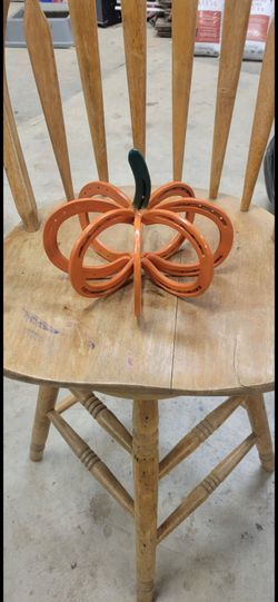 Horseshoe pumpkins