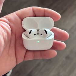 AirPods Noise Cancellation 