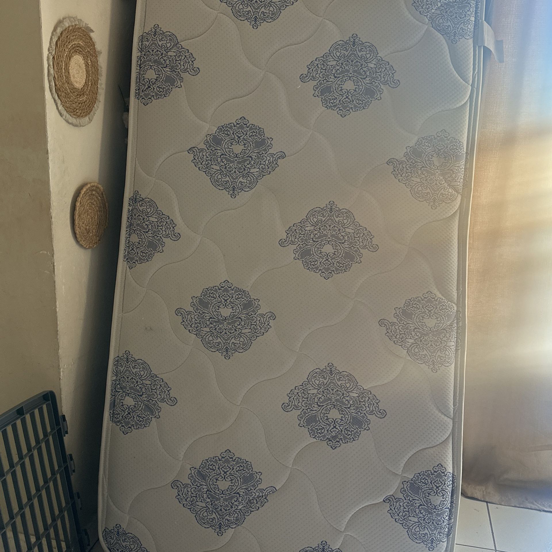 Like New No Stains 