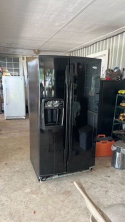 Side by side refrigerator