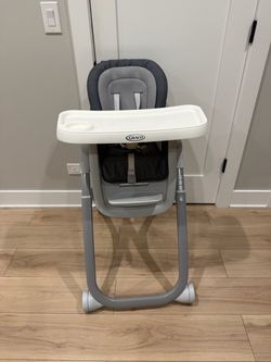 Baby Bassinet/Playard + Graco 6-in-1 High Chair – Like New