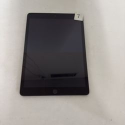 IPAD 7th GEN 32GB GOOD CONDITION 