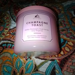 White Barn Champagne Toast Candle