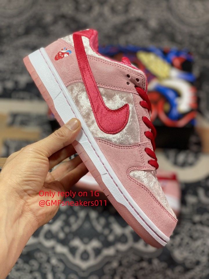 StrangeLove x Dunk Low SB 'Valentine's Day'