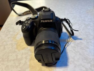 Fuji Film HS 50 Exr