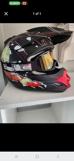 Very nice adult xl helmet with goggles good deal
