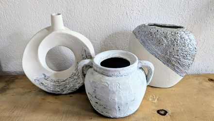 3 Ceramic Vases
