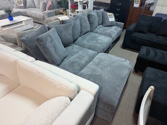 Perfect sectional! Easy Financing!💙✨ Sale! 💜