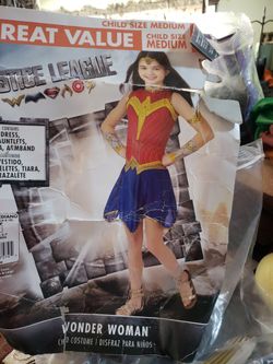 Costume  Wonder Girl Size 5 To 7