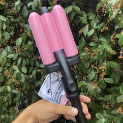 Wavy Wand Beauty Creations 