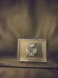 Praying Hands Paper Weight (Small Chip)