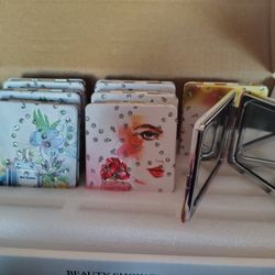 Small Mirrors 