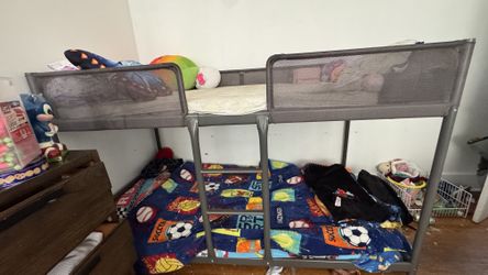 Twin Bunk Bed