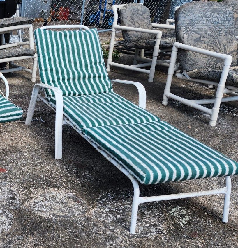 Indestructible And White Strap Chaise Lounge Pool Lounge Chair