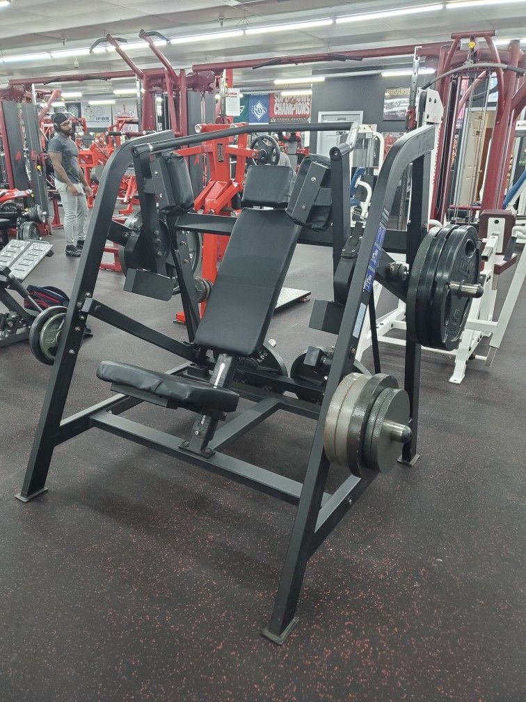 Plate Loaded Pullover Machine