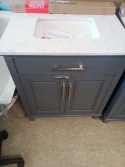 30-IN Vanity With Top