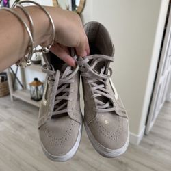 Vans Womens 8.5, Mens 7