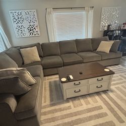 Sectional Couch 