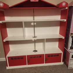 Bookshelf. / Playset  Kids Fire Station With Pole