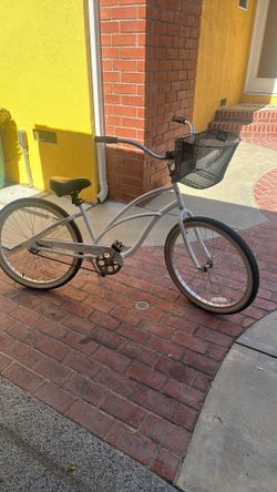 Electra Step Through Beach Cruiser Bike w/ Removable Basket - Excellent Condition