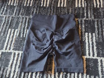 Women's Black High-Waisted Scrunch Butt Shorts Size Large