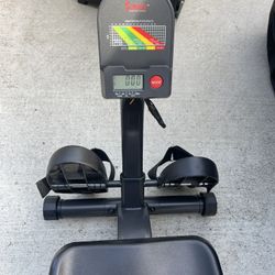 Sunny Health & Fitness Rower – Like New – $35