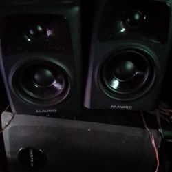M Audio AV32.1 Speaker's $25