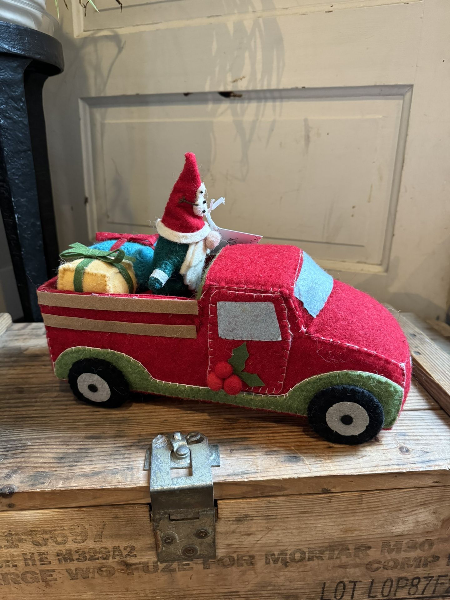 Jingles And Joy Felt Gnome Decor NEW.