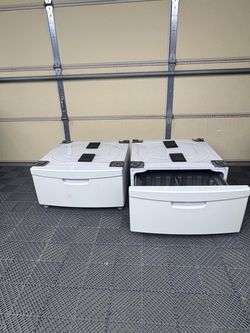 Samsung Washing Machine & Dryer  Pedestals