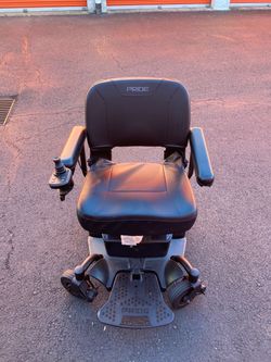 Pride Mobility Power Go Chair MED
