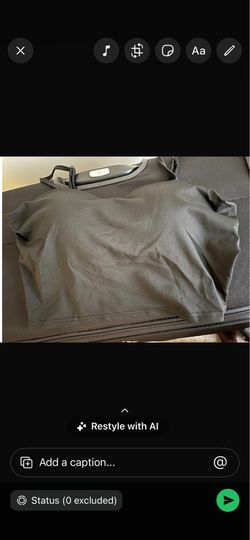 Women crop top
