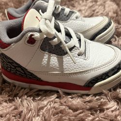 Jordan Retro 3 Size 7 Toddlers