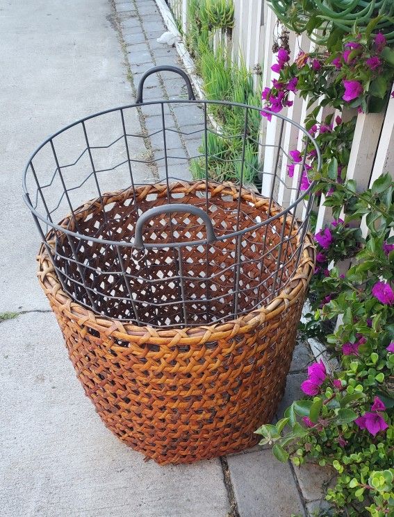 Large Wicker And Wire Hamper/basket