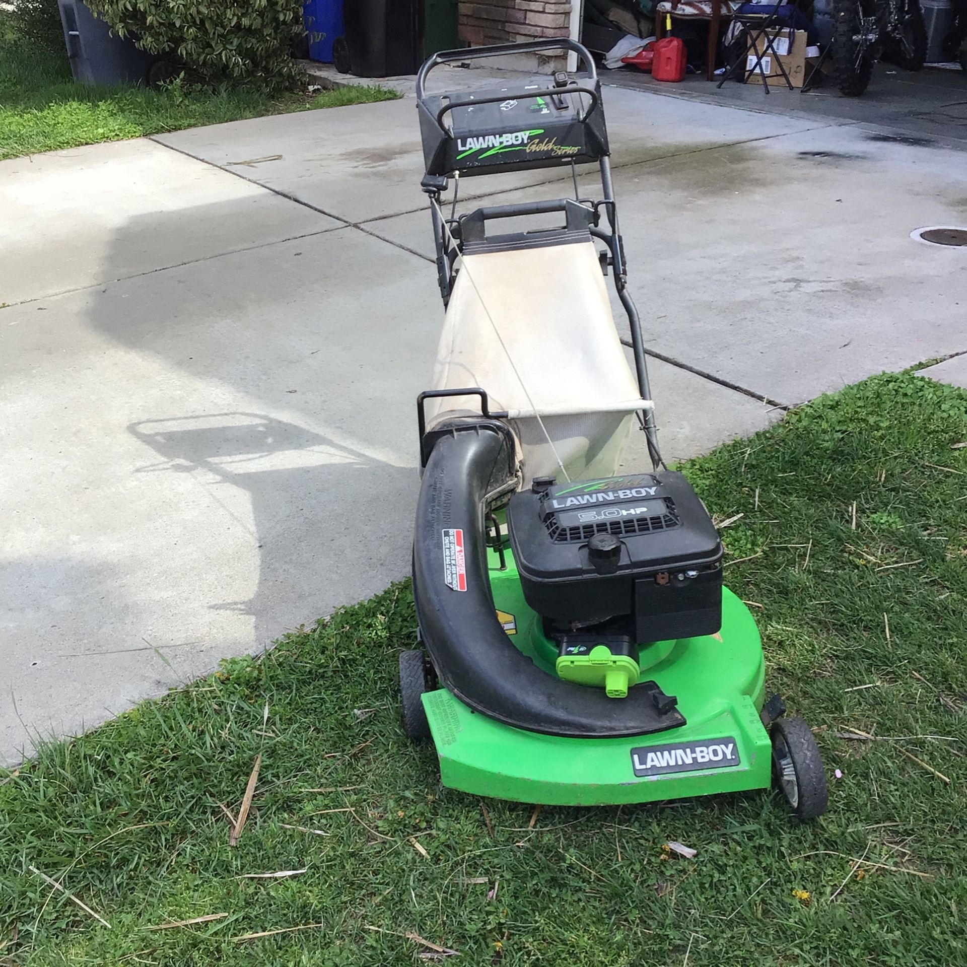 Lawn Boy Gas lawnmower works Very Good for Sale in Elk Grove, CA OfferUp