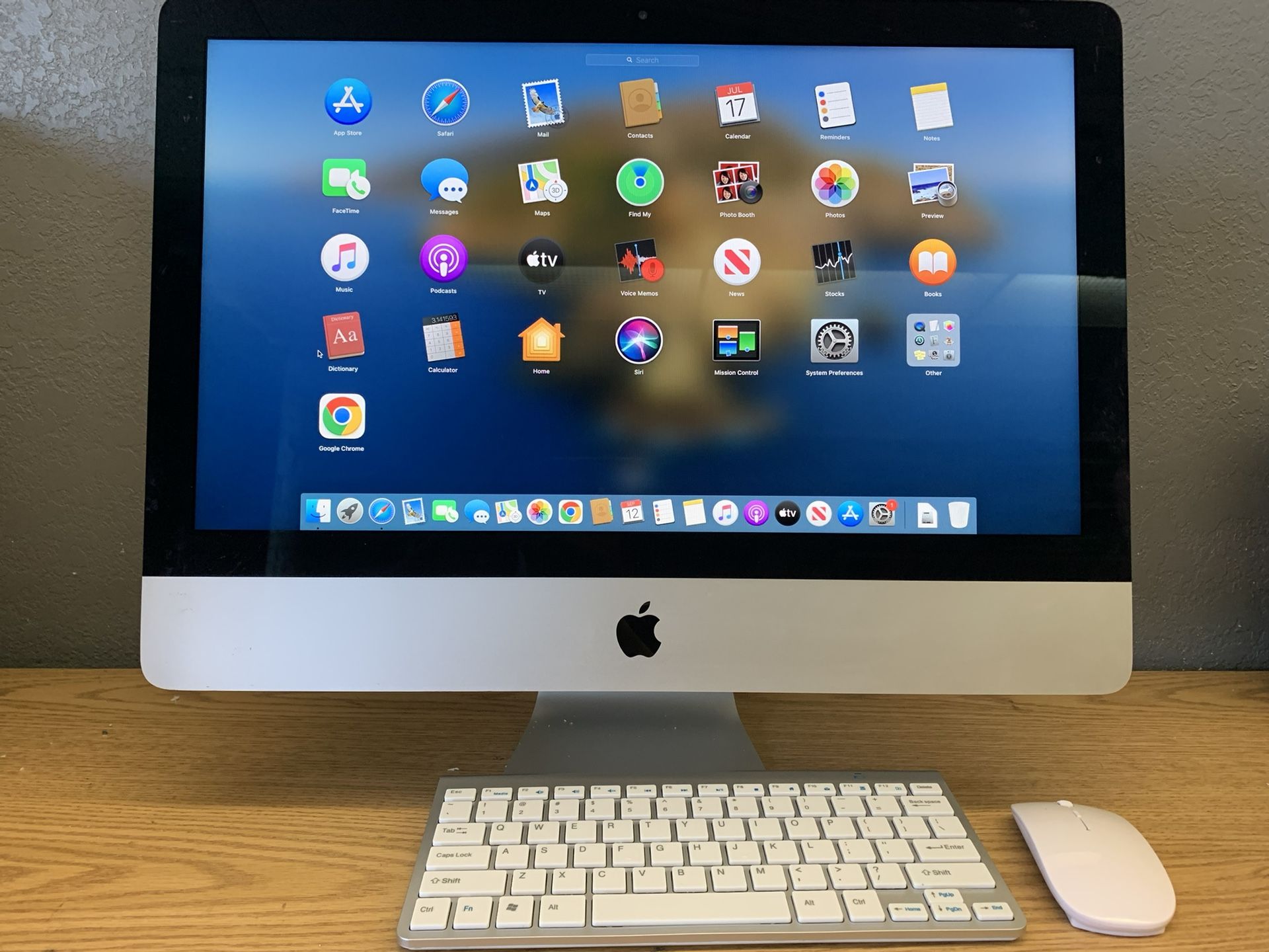 iMac 21.5 inches Mac OS Catalina