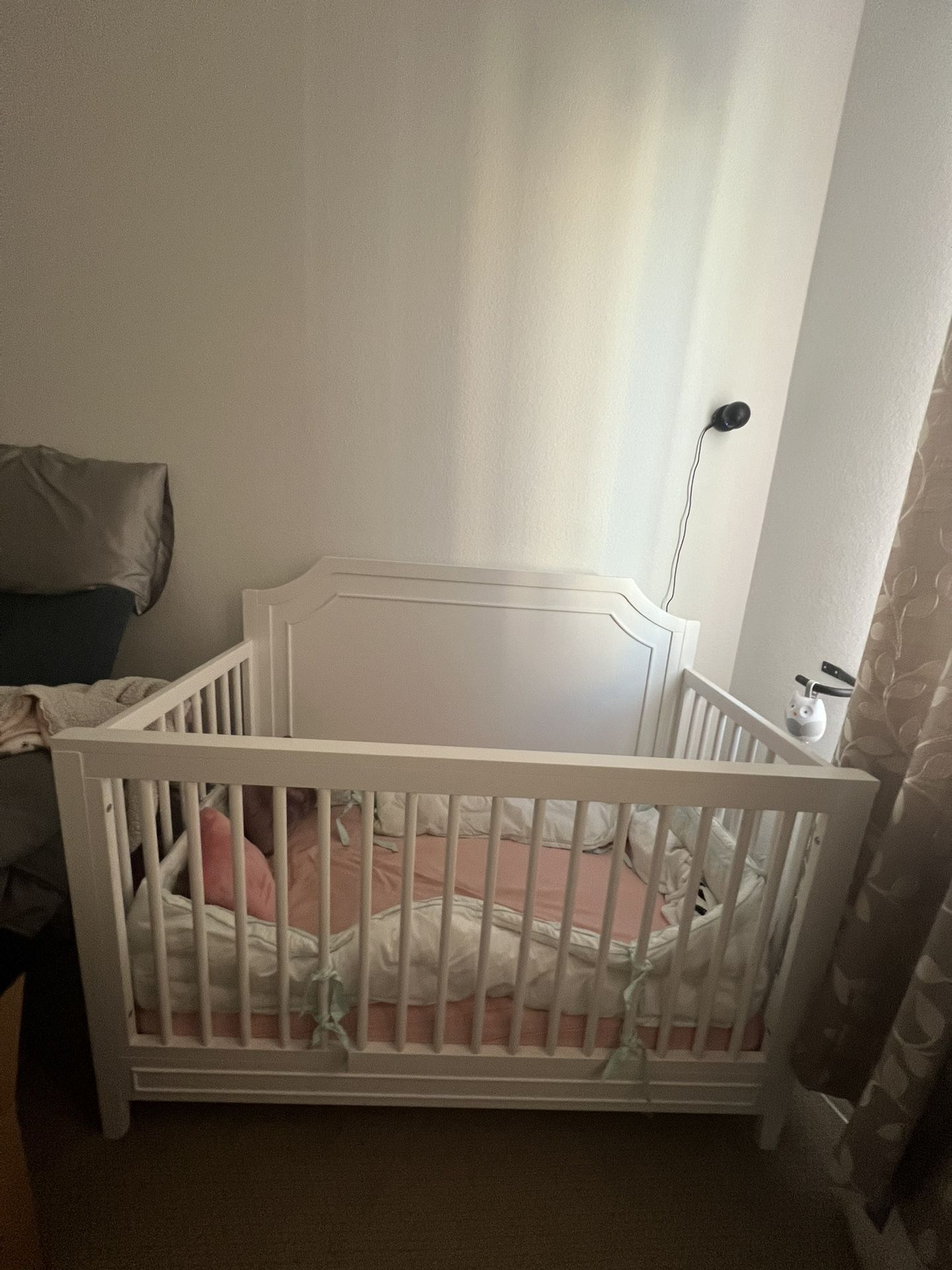 Baby Crib like new