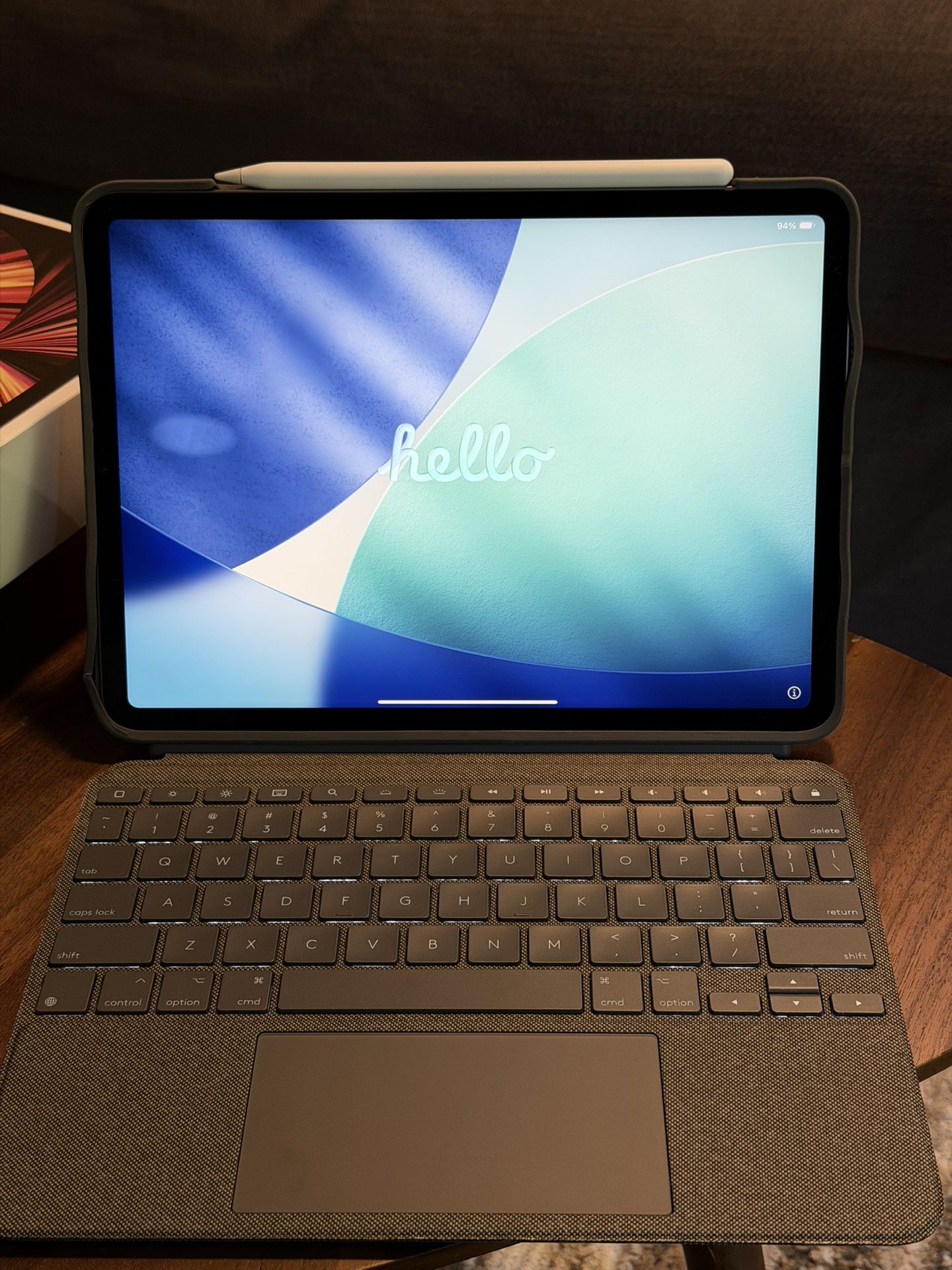 Apple iPad Pro (M1) 128GB Wi‑Fi + Apple Pencil + Logitech Combo Touch Keyboard Case – Excellent Condition