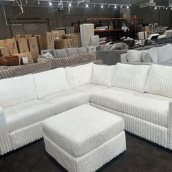 White Comfy Sectional W/ Ottoman 