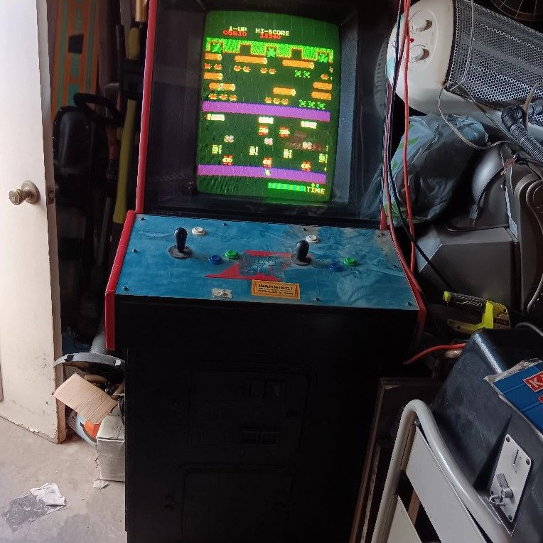 A Beast! Old Striker Cabinet With 60 In One Games