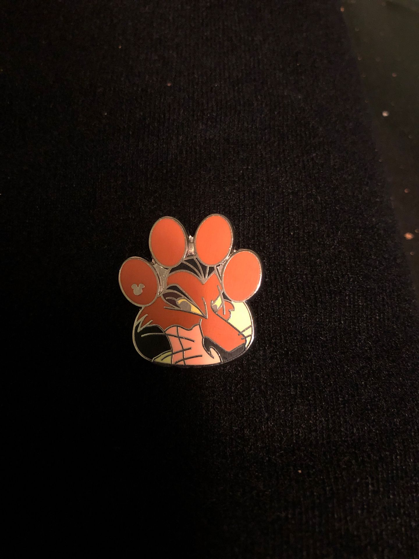 Scar Disney pin hidden Mickey