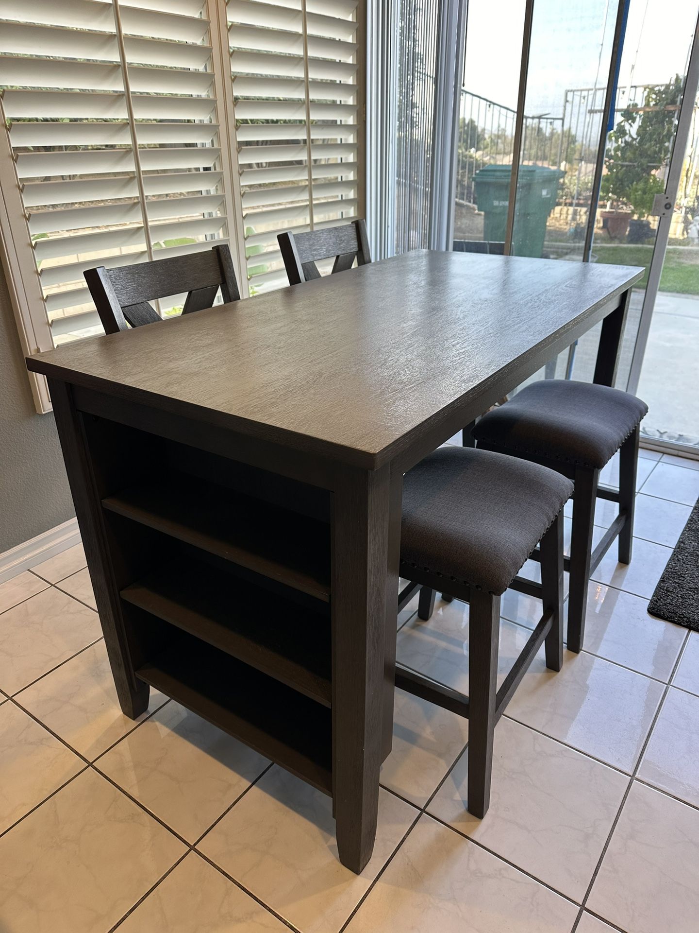 Dining Room Table With Chairs