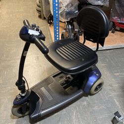 Go-Go Traveler Elite Scooter 