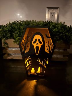Scream ghost face coffin decor