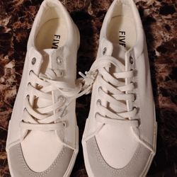 New Men's Five Four Shoes Size 8