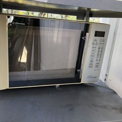 Emerson Microwave Model MW6117W , 1450 Watts Dimensions 