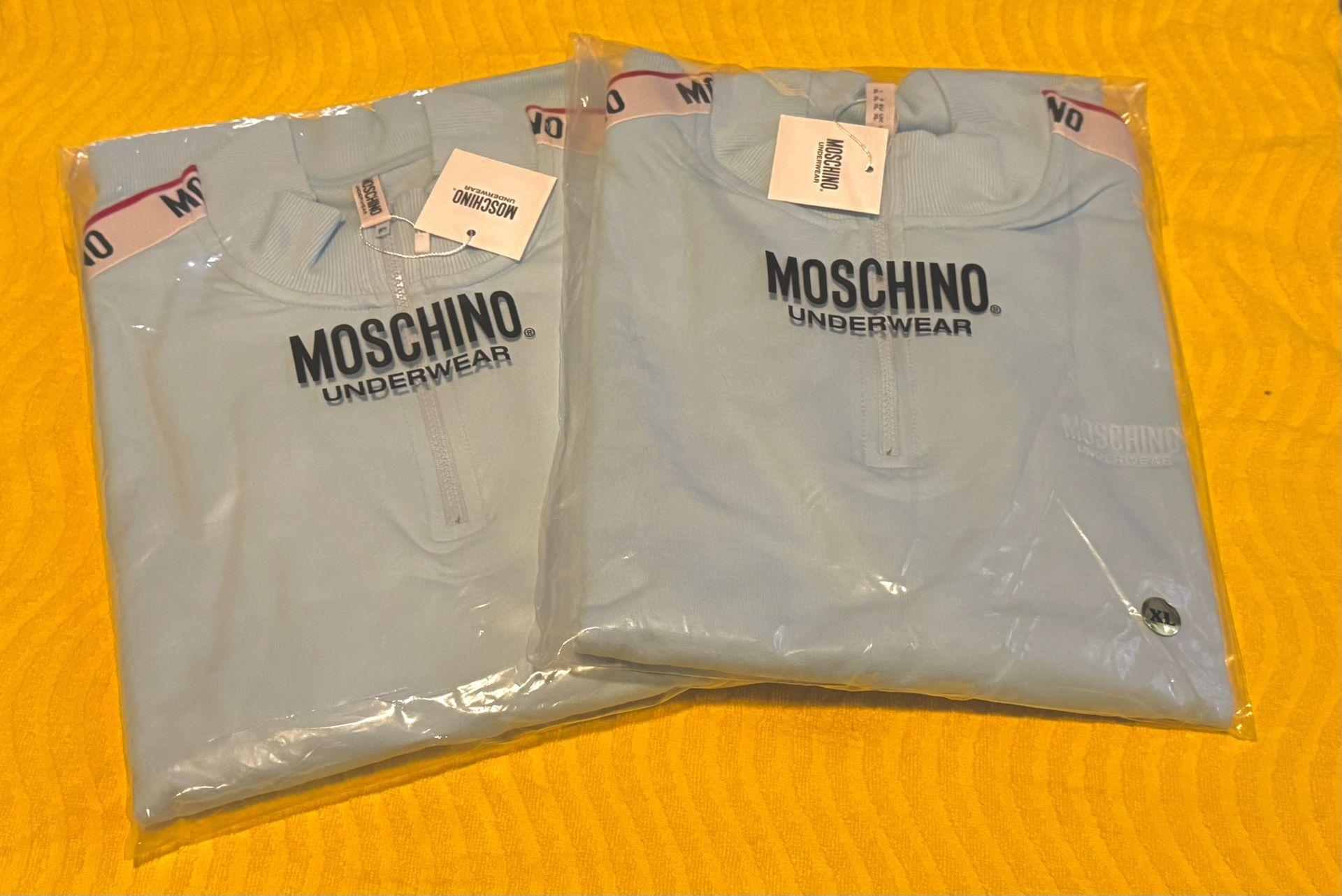 MOSCHINO LOGO TAPE ZIP CREW SWEATSHIRT/ XL